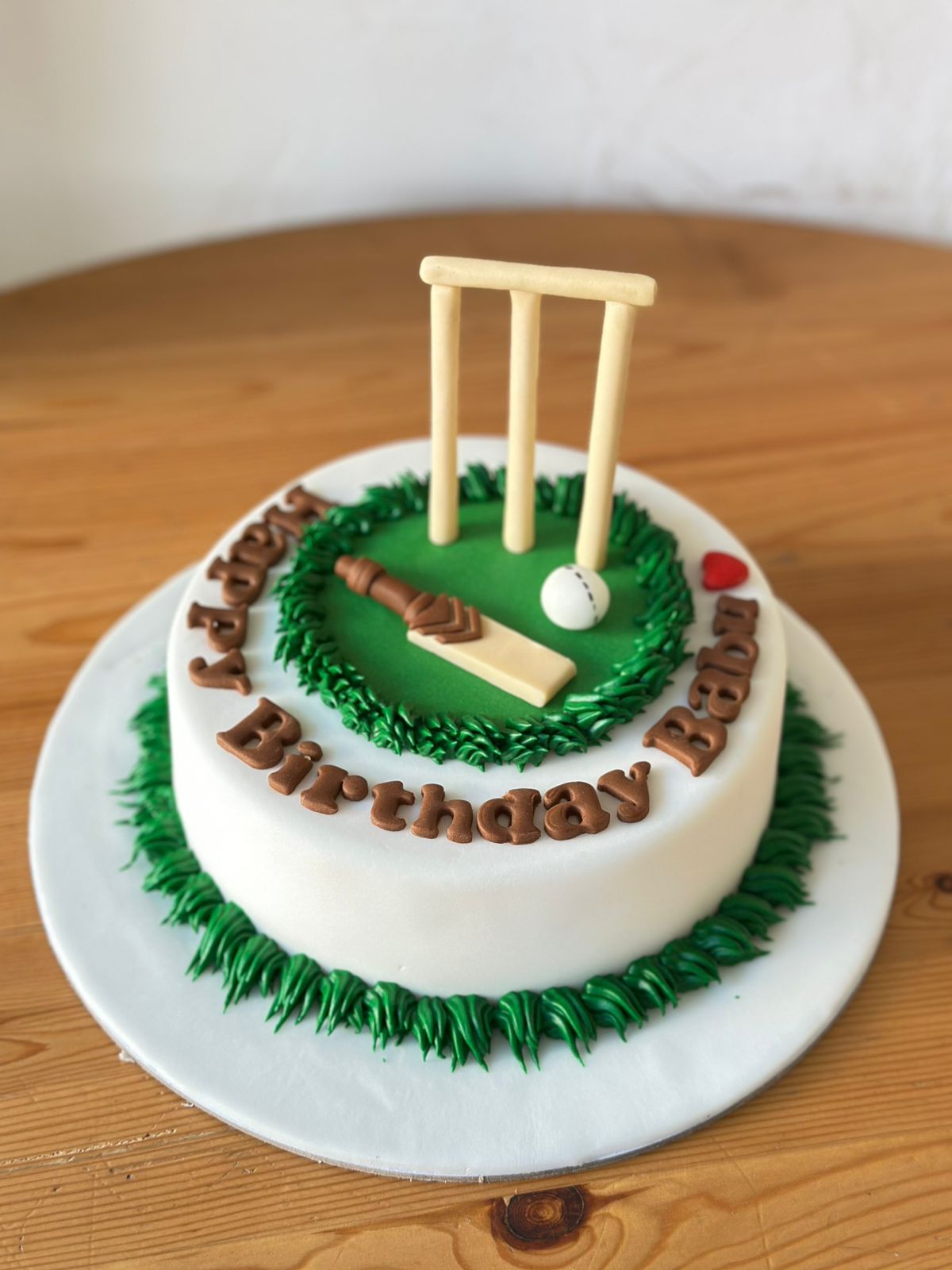 Cricket theme Cake in Fondant